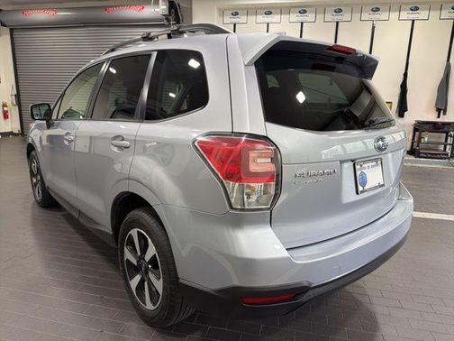 Ice Silver Metallic 2017 Subaru Forester 2.5i Premium