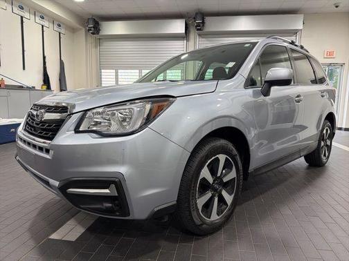Ice Silver Metallic 2017 Subaru Forester 2.5i Premium