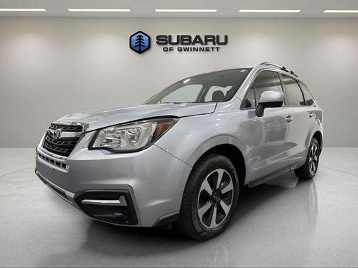 Ice Silver Metallic 2017 Subaru Forester 2.5i Premium