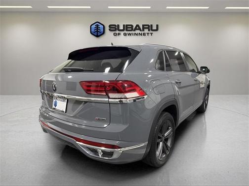 2022 Volkswagen Atlas Cross Sport 2.0T SEL R-Line