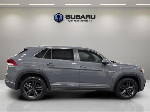 2022 Volkswagen Atlas Cross Sport 2.0T SEL R-Line