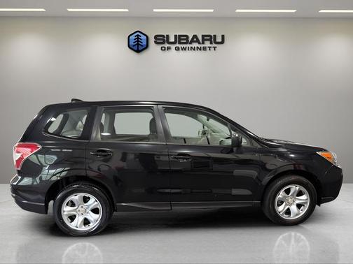 Crystal Black Silica 2016 Subaru Forester 2.5i