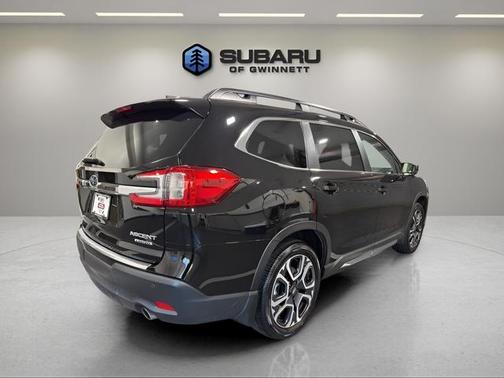 Crystal Black Silica 2025 Subaru Ascent Limited