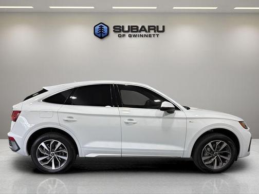 Glacier White Metallic 2023 Audi Q5 45 S line quattro Premium