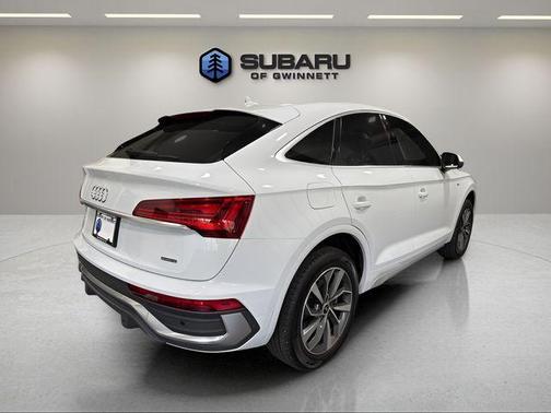 Glacier White Metallic 2023 Audi Q5 45 S line quattro Premium