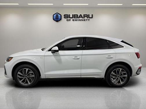 Glacier White Metallic 2023 Audi Q5 45 S line quattro Premium