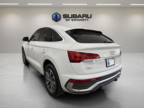 Glacier White Metallic 2023 Audi Q5 45 S line quattro Premium