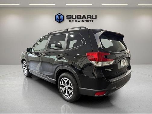 Crystal Black Silica 2023 Subaru Forester Premium
