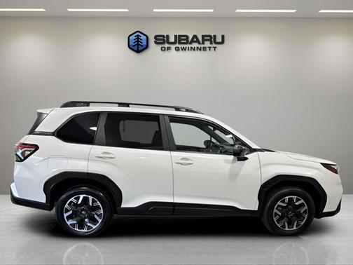 Crystal White Pearl 2025 Subaru Forester Premium