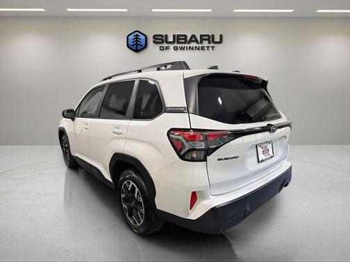Crystal White Pearl 2025 Subaru Forester Premium