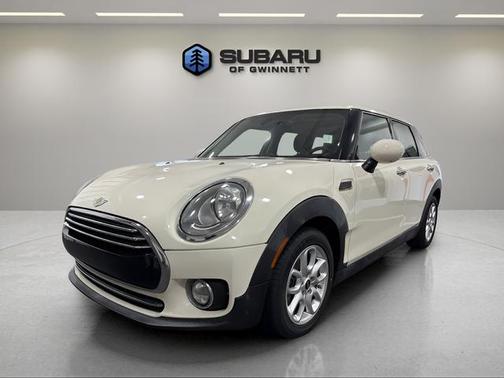 Pepper White 2016 MINI Clubman Cooper