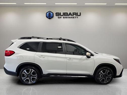 Crystal White Pearl 2025 Subaru Ascent Limited