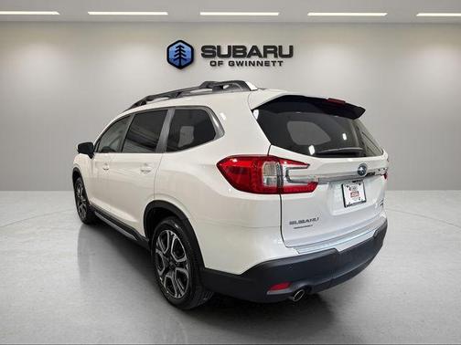 Crystal White Pearl 2025 Subaru Ascent Limited