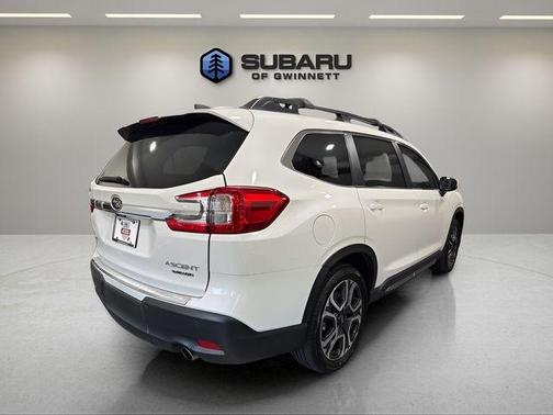 Crystal White Pearl 2025 Subaru Ascent Limited