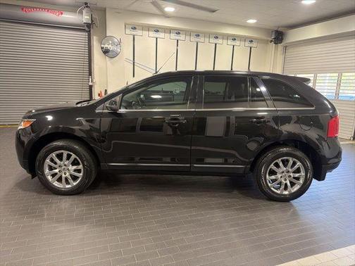 Tuxedo Black Metallic 2014 Ford Edge Limited