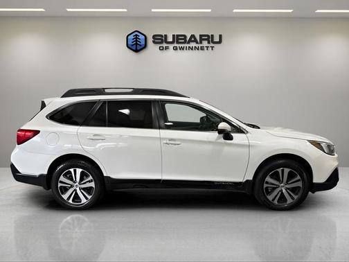 White 2019 Subaru Outback 2.5i Limited