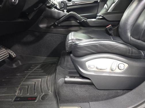 White 2017 Porsche Cayenne S