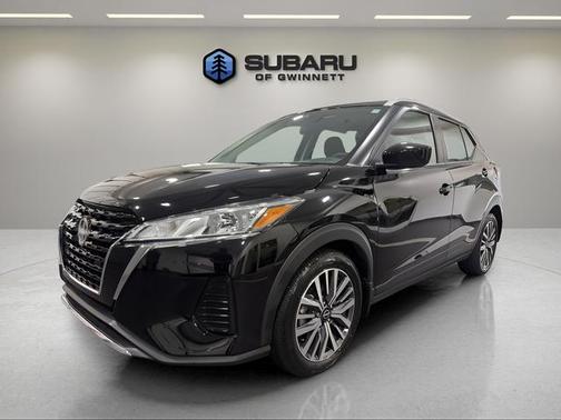 Super Black 2024 Nissan Kicks SV