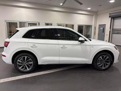2022 Audi Q5 45 S line quattro Premium