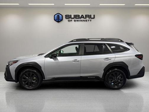Ice Silver Metallic 2025 Subaru Outback Onyx Edition
