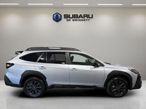 Ice Silver Metallic 2025 Subaru Outback Onyx Edition