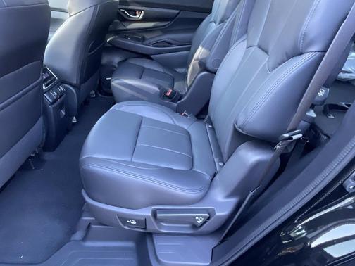 2025 Subaru Ascent Onyx Edition Touring