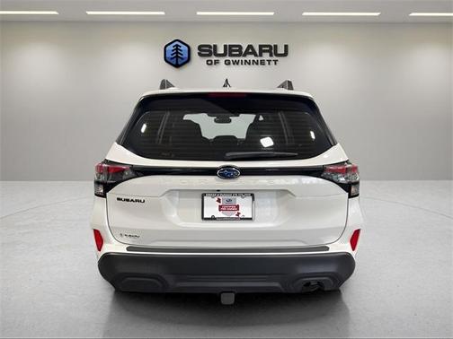 2025 Subaru Forester Base