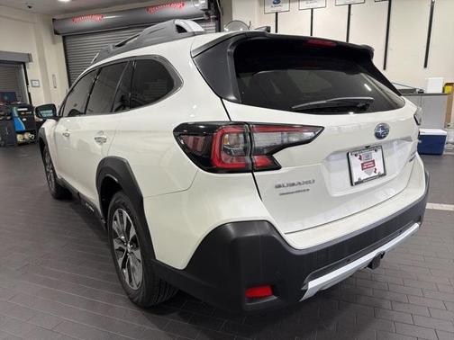 2025 Subaru Outback Touring XT