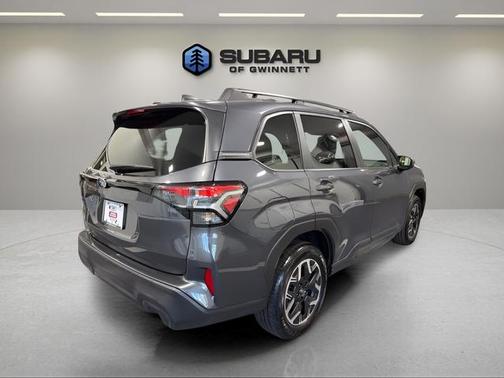 Magnetite Gray Metallic 2025 Subaru Forester Premium
