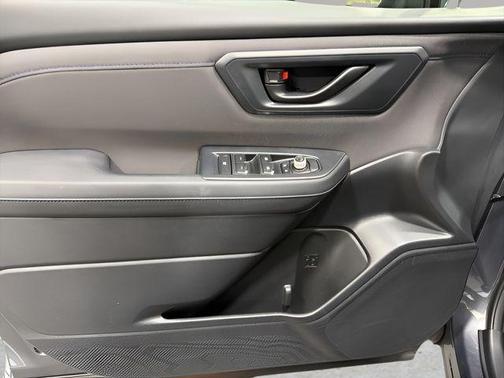 Magnetite Gray Metallic 2025 Subaru Forester Premium