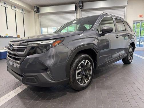 Magnetite Gray Metallic 2025 Subaru Forester Premium