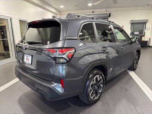 Magnetite Gray Metallic 2025 Subaru Forester Premium