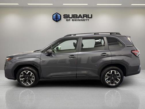 Magnetite Gray Metallic 2025 Subaru Forester Premium