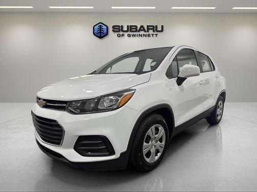 Summit White 2018 Chevrolet Trax LS