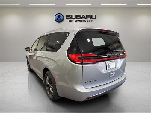 2021 Chrysler Pacifica Touring-L