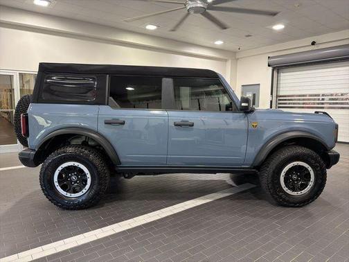Azure Gray Metallic 2023 Ford Bronco Badlands