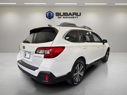 Crystal White Pearl 2019 Subaru Outback 2.5i Limited