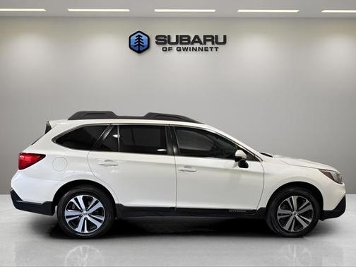 Crystal White Pearl 2019 Subaru Outback 2.5i Limited