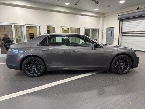 2019 Chrysler 300 S