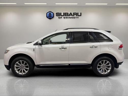 2014 Lincoln MKX Base