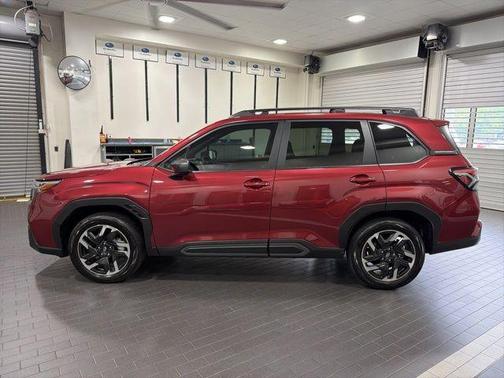 Crimson Red Pearl 2025 Subaru Forester Limited