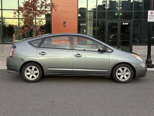 2005 Toyota Prius Base