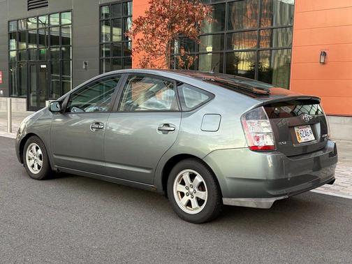 2005 Toyota Prius Base