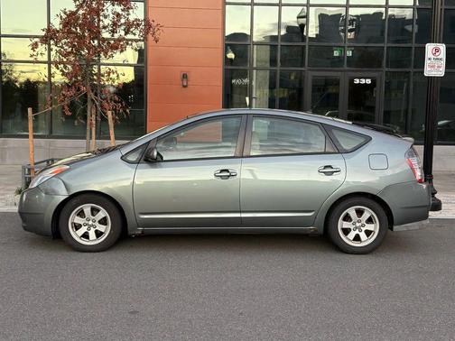 2005 Toyota Prius Base