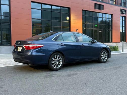 2016 Toyota Camry XLE