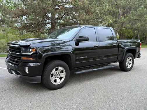 Black 2017 Chevrolet Silverado 1500 2LT