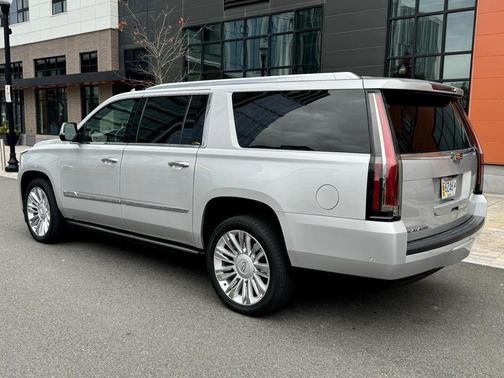 2017 Cadillac Escalade ESV Sport Platinum