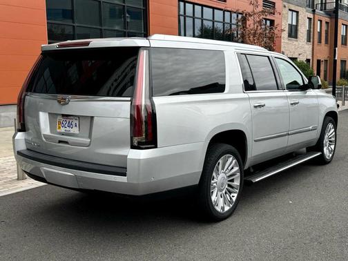 2017 Cadillac Escalade ESV Sport Platinum
