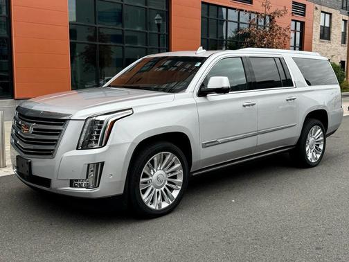 2017 Cadillac Escalade ESV Sport Platinum