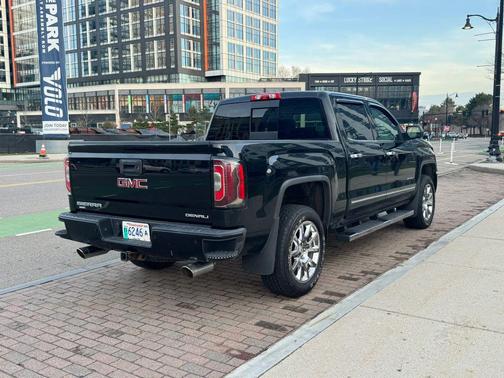 Onyx Black 2017 GMC Sierra 1500 Denali